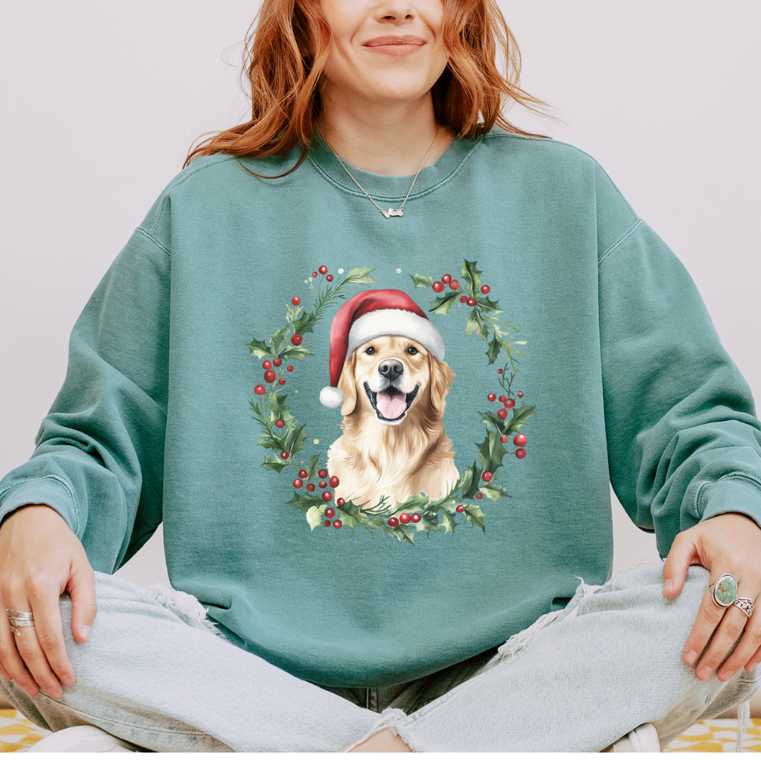 Golden Retriever Christmas Comfort ColorsCrewneck Sweatshirt