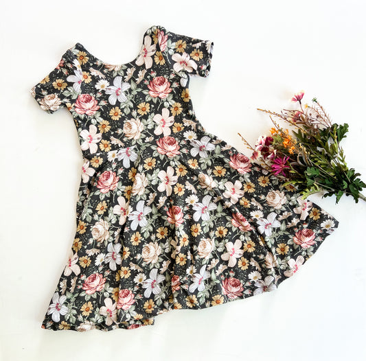 6 (small) Veronica Floral Sweetheart Dress